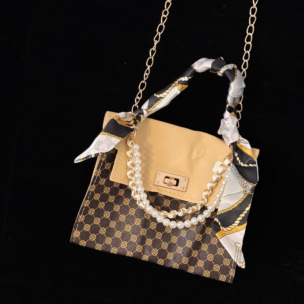 Elegant Tan and Brown Handbag with Chain Strap